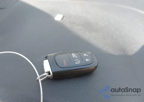 2019 Jeep Cherokee Altitude 4X4 из США, поврежденный, VIN 1C4PJMLX2KD454029